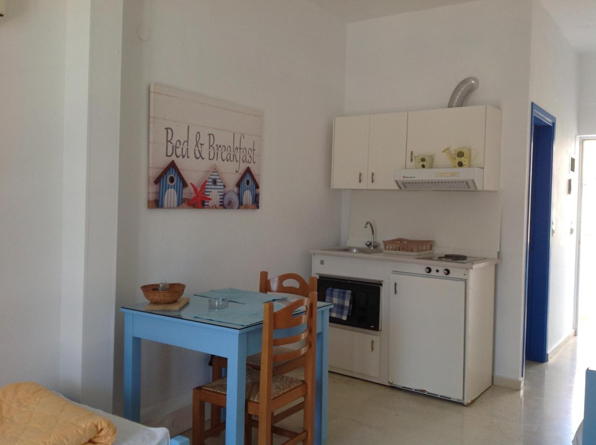 Ikonomakis Apartments Bali  Room photo